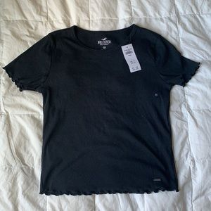 Black Hollister T-shirt